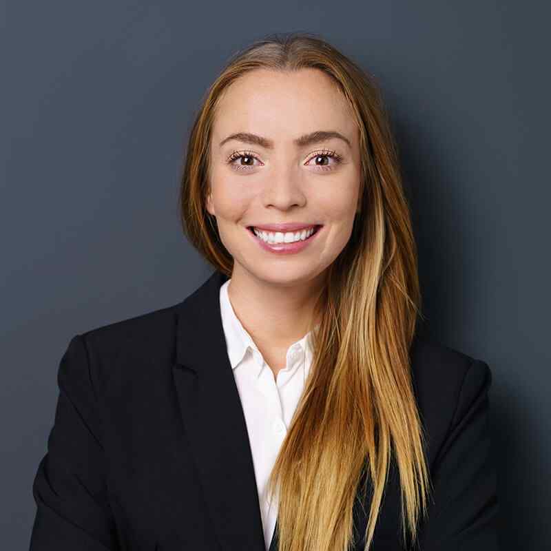 https://attorneygurus.com/wp-content/uploads/2019/10/image_team_06.jpg