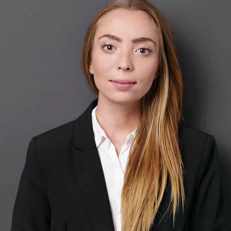 https://attorneygurus.com/wp-content/uploads/2019/10/inner_team_03.jpg