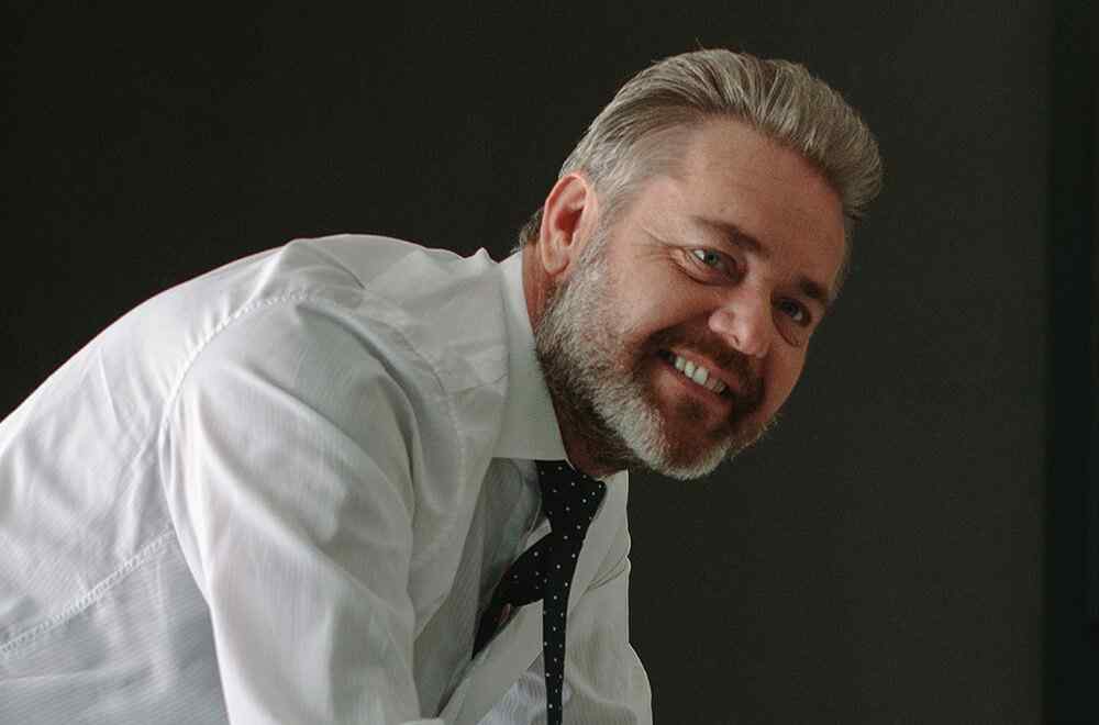 https://attorneygurus.com/wp-content/uploads/2019/10/our_team_01.jpg
